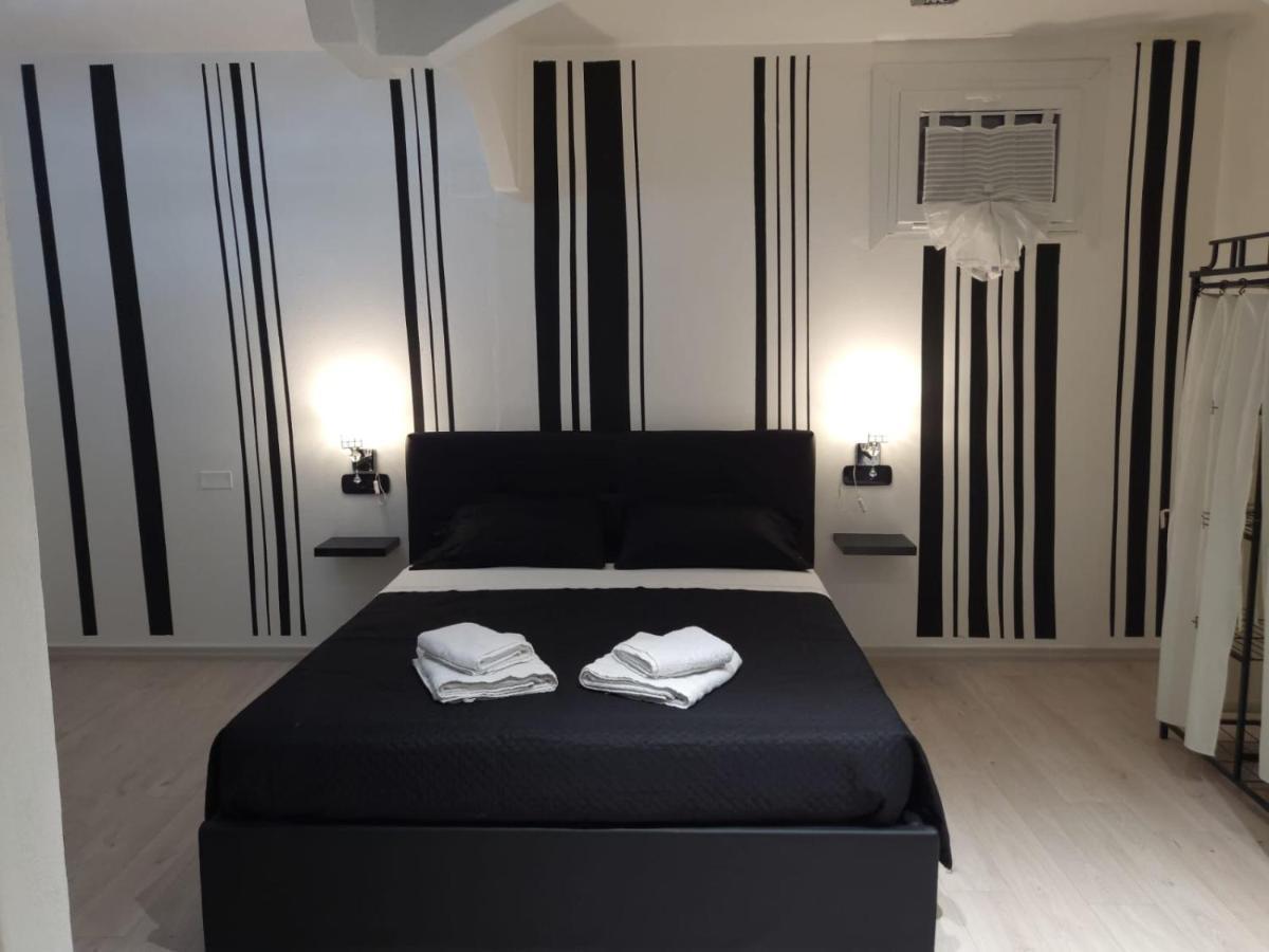 Come Per Incanto Rooms Bosa Eksteriør bilde